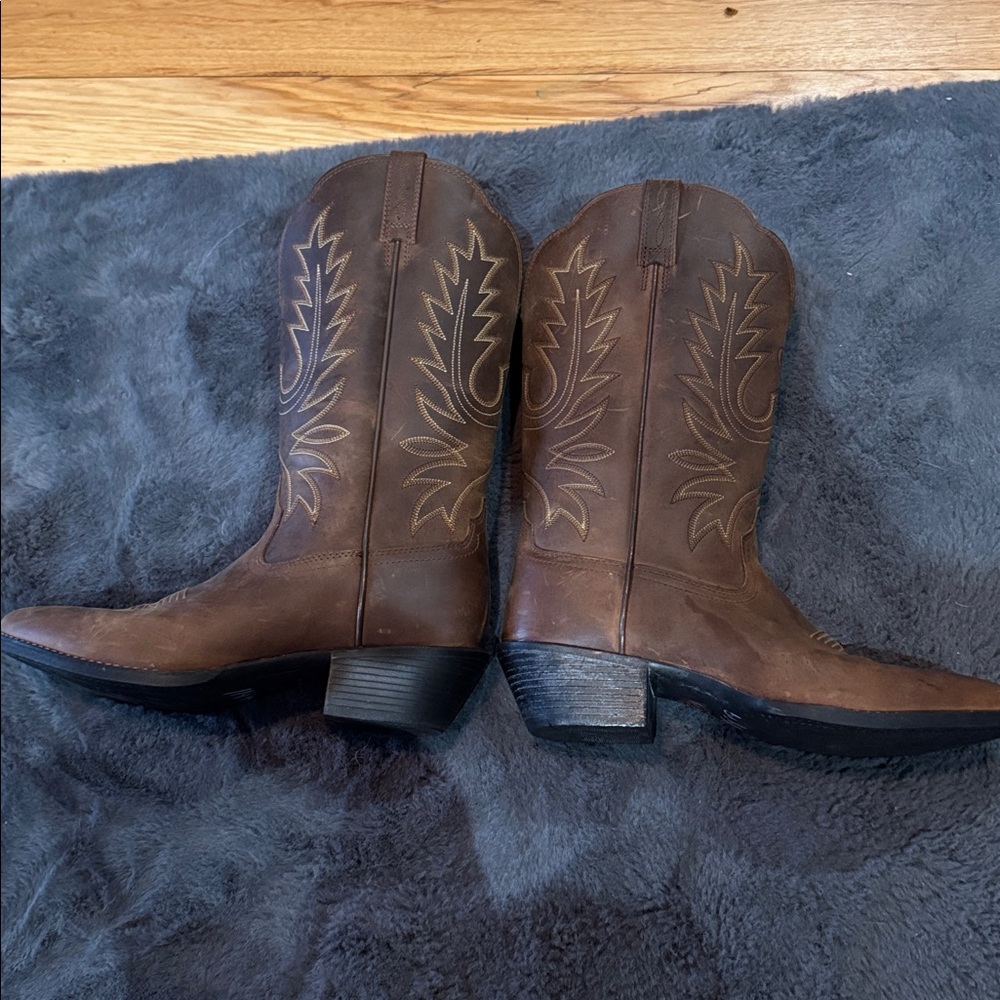 Ariat boots - Picture 4 of 5